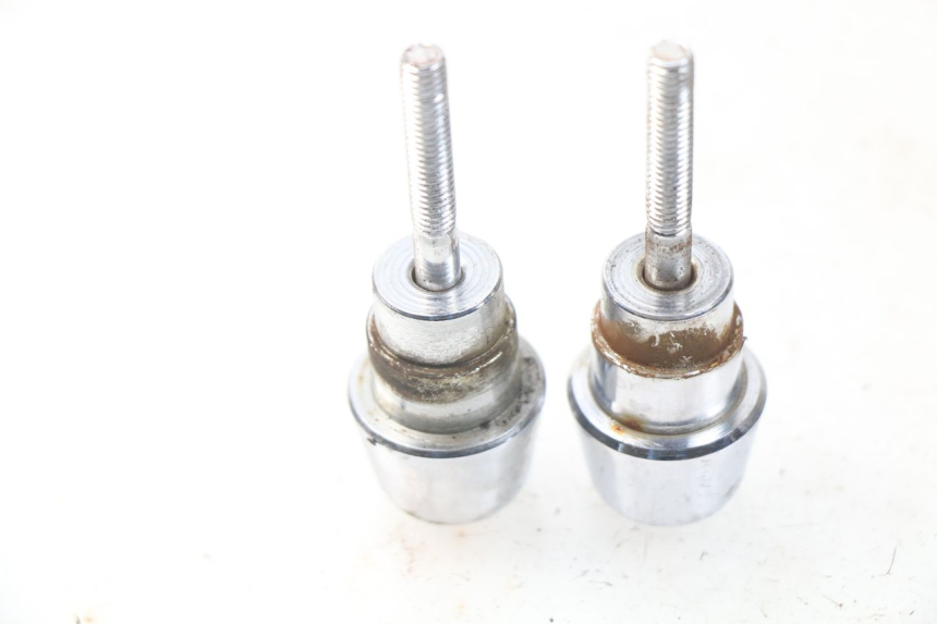 photo de EMBOUT DE GUIDON PEUGEOT VIVACITY NEW 4T 50 (2008 - 2017) - Détail de la pièce