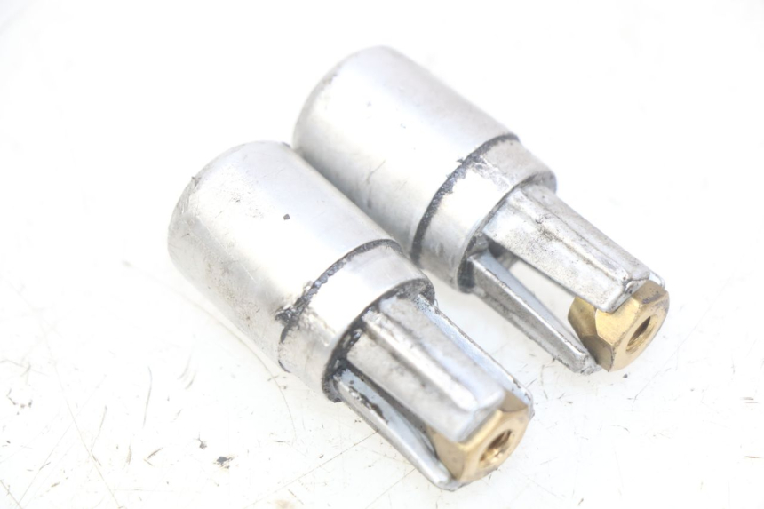 photo de EMBOUT DE GUIDON PEUGEOT VIVACITY 50 (1998 - 2003) - Détail de la pièce