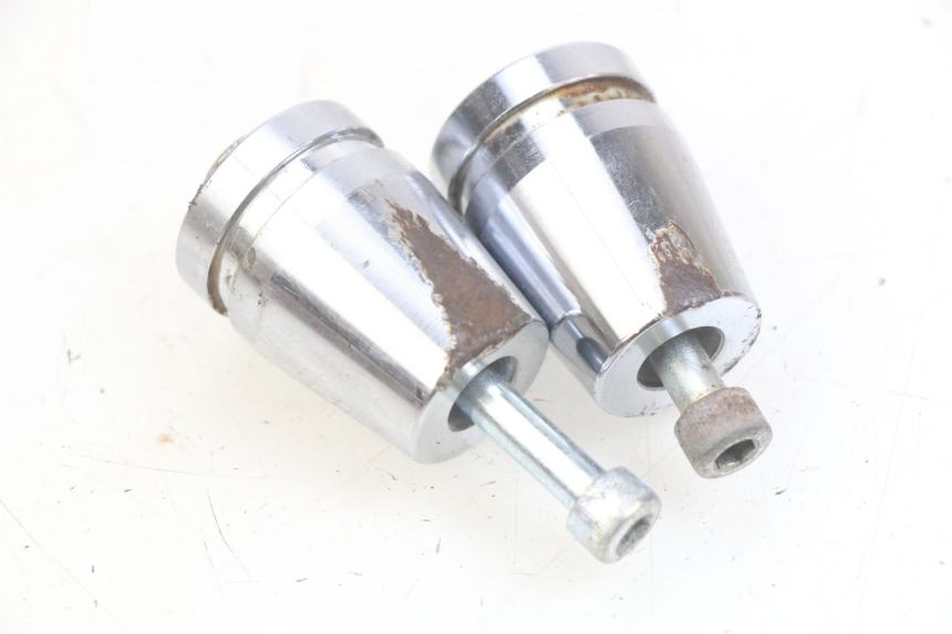 photo de EMBOUT DE GUIDON DAELIM VJ ROADWIN FI 125 (2008 - 2017) - Autre angle de vue