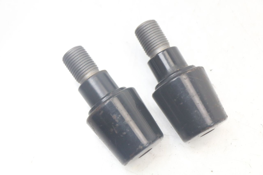 photo de EMBOUT DE GUIDON YAMAHA XMAX X-MAX 125 (2006 - 2009) - Détail de la pièce