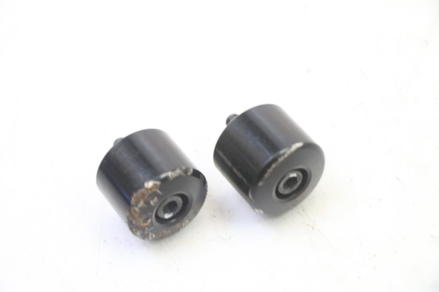 photo de EMBOUT DE GUIDON YAMAHA XMAX X-MAX 125 (2021 - 2025) - Zoom état d’usage