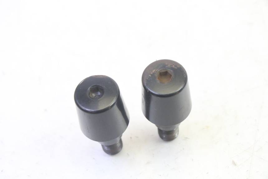 photo de EMBOUT DE GUIDON YAMAHA X-MAX XMAX 250 (2006 - 2009) - Détail de la pièce