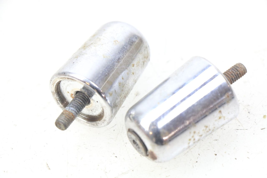 photo de EMBOUT DE GUIDON PIAGGIO X9 EVOLUTION 125 (2003 - 2007) - Zoom état d’usage