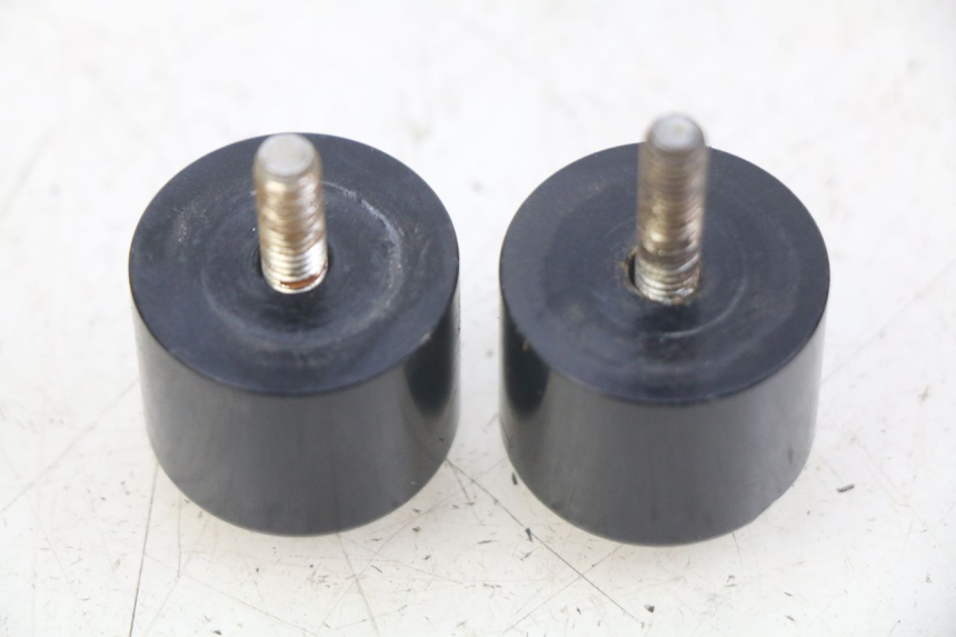 photo de EMBOUT DE GUIDON PIAGGIO XEVO - X EVO 125 (2007 - 2017) - Détail de la pièce