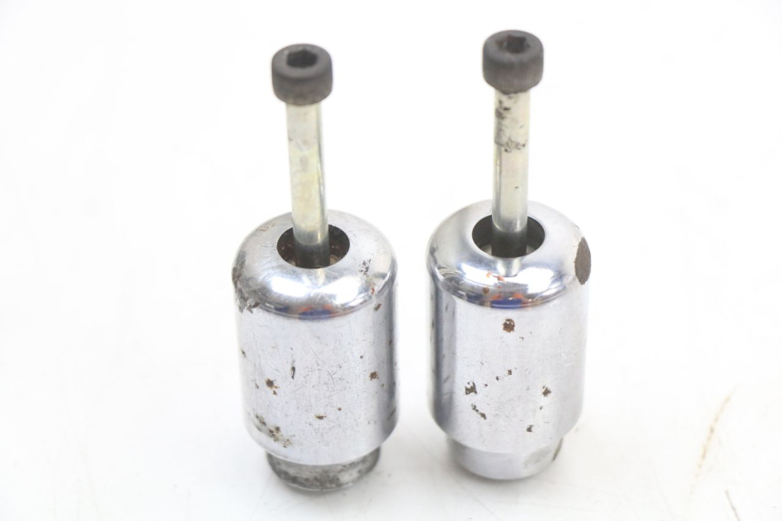 photo de EMBOUT DE GUIDON YAMAHA XJ F 900 (1983 - 1994) - Autre angle de vue