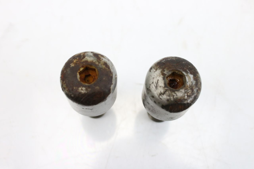 photo de EMBOUT DE GUIDON YAMAHA XP T-MAX TMAX ABS 530 (2012 - 2015) - Zoom état d’usage