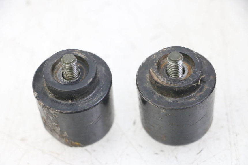 photo de EMBOUT DE GUIDON YAMAHA FZS FAZER 600 (2001 - 2003) - Détail de la pièce