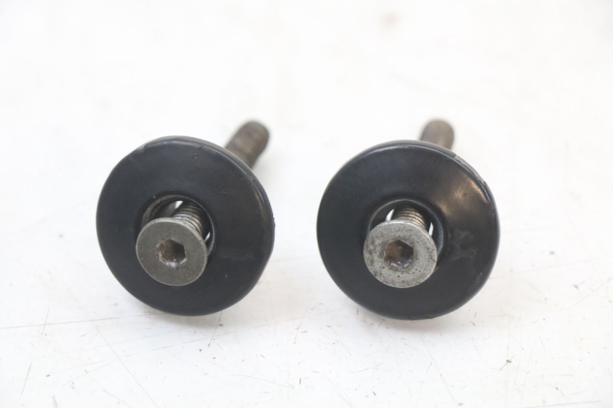 photo de EMBOUT DE GUIDON YAMAHA XJ6 ABS 600 (2008 - 2016) - Détail de la pièce