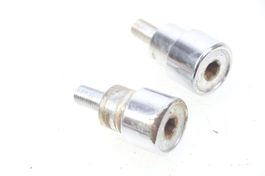 photo de EMBOUT DE GUIDON YAMASAKI YM T 125 (2015 - 2020) - Détail de la pièce