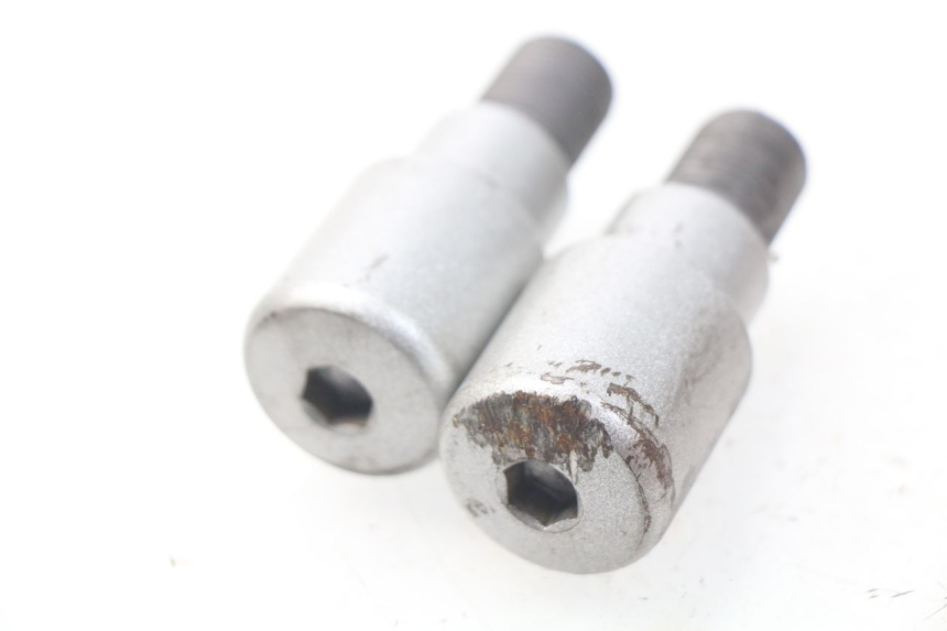 photo de EMBOUT DE GUIDON YAMAHA YP X-MAX XMAX 400 (2014 - 2017) - Zoom état d’usage