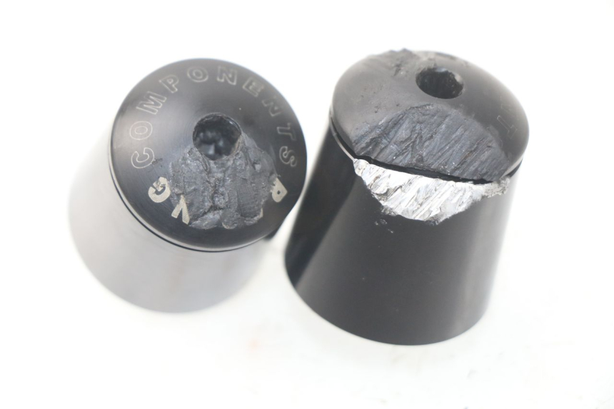 photo de EMBOUT DE GUIDON KAWASAKI Z Z900 900 (2017 - 2019) - Autre angle de vue