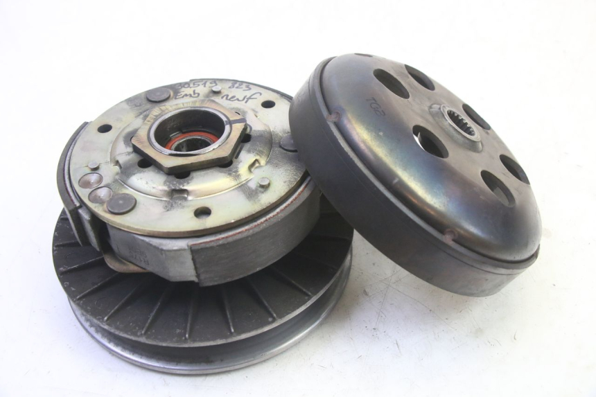 photo de EMBRAYAGE QUADRO 4 4D 350 (2015 - 2018) - Autre angle de vue