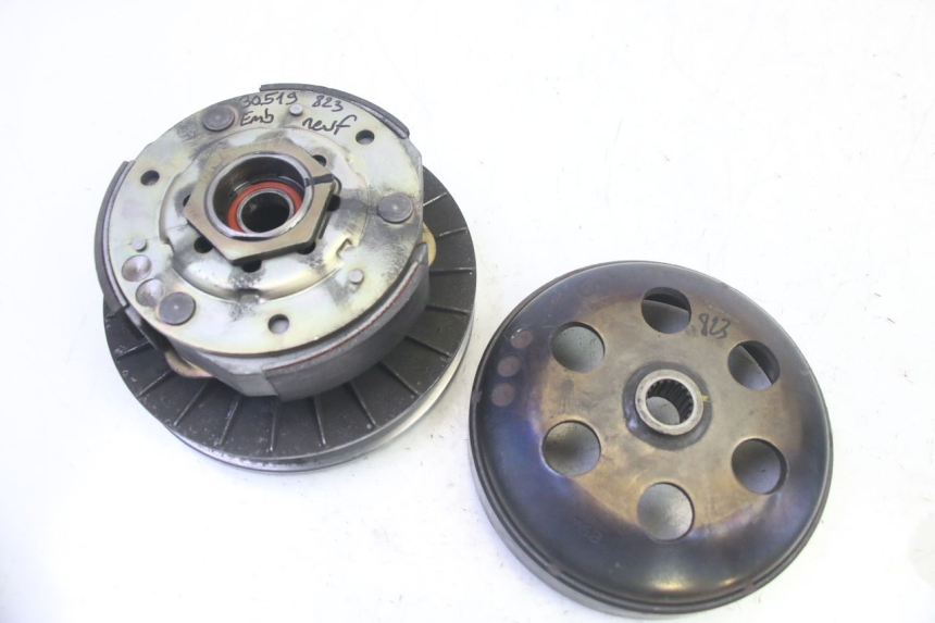 photo de EMBRAYAGE QUADRO 4 4D 350 (2015 - 2018) - Points de fixation