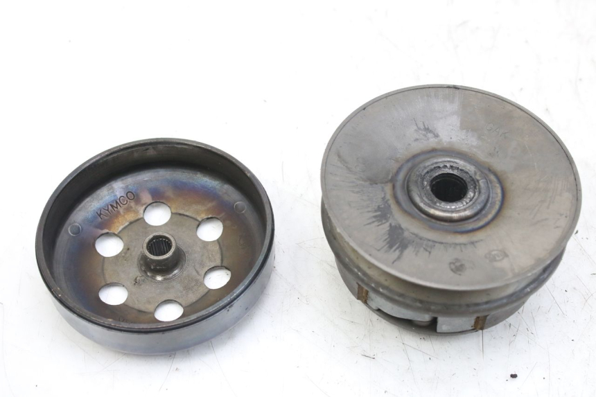 photo de EMBRAYAGE KYMCO AGILITY 4T 50 (2005 - 2018) - Gros plan technique