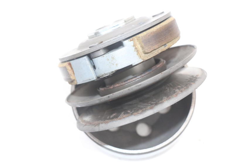 photo de EMBRAYAGE KYMCO AGILITY 4T 50 (2005 - 2018) - Gros plan technique