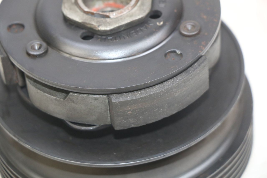 photo de EMBRAYAGE KYMCO AGILITY NAKED RENOUVO 2T 50 (2011 - 2018) - État de surface