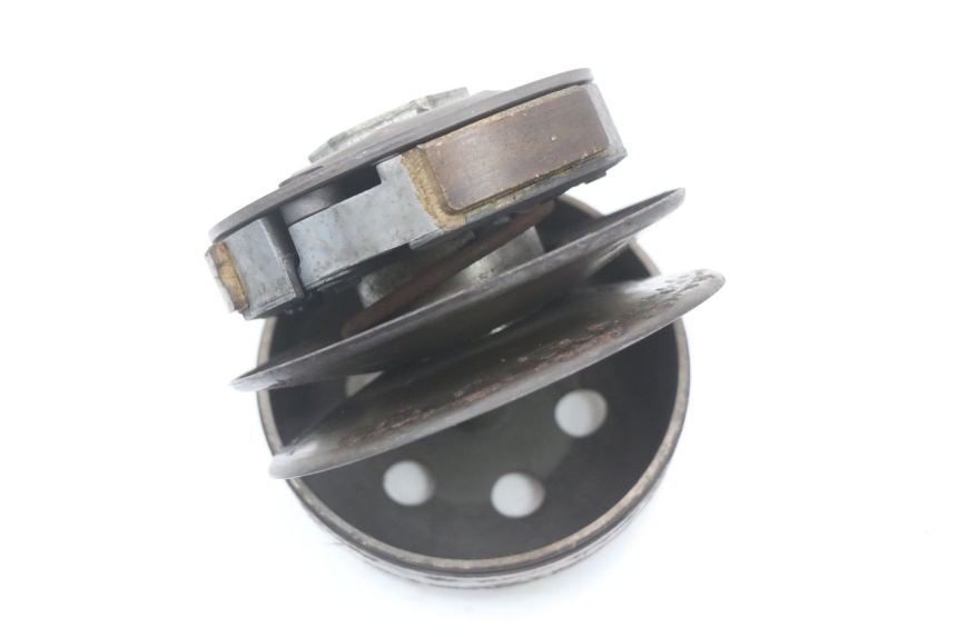 photo de EMBRAYAGE KYMCO AGILITY PREMIUM 50 (2007 - 2010) - Gros plan technique