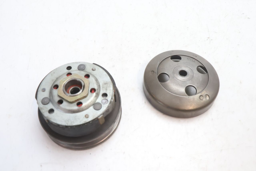 photo de EMBRAYAGE MBK BOOSTER SPIRIT 50 (2004 - 2017) - Autre angle de vue