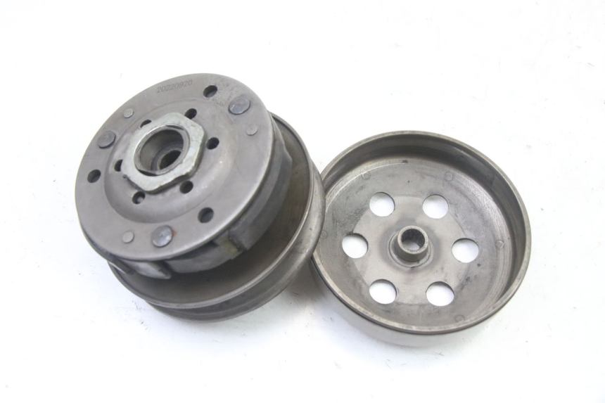 photo de EMBRAYAGE MBK BOOSTER SPIRIT NAKED 50 (2004 - 2017) - Vue principale