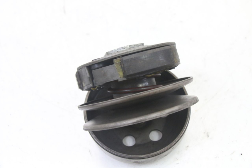 photo de EMBRAYAGE MBK BOOSTER SPIRIT NAKED 50 (2004 - 2017) - Autre angle de vue