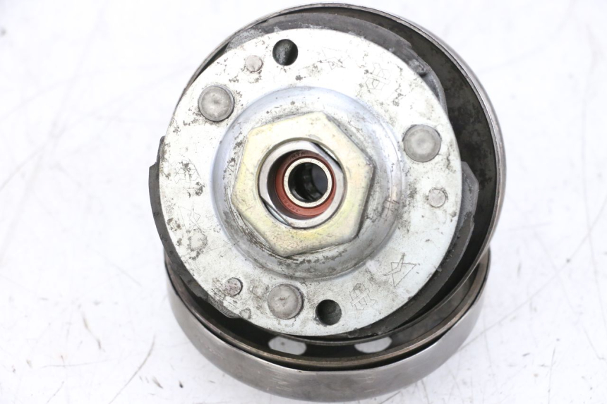 photo de EMBRAYAGE MBK BOOSTER SPIRIT NAKED 50 (2004 - 2017) - Zoom composants