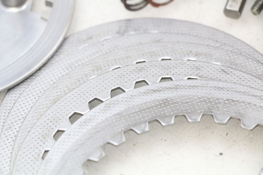 photo de EMBRAYAGE ROYAL ENFIELD BULLET CLASSIC 500 (2017 - 2020) - Inspection visuelle