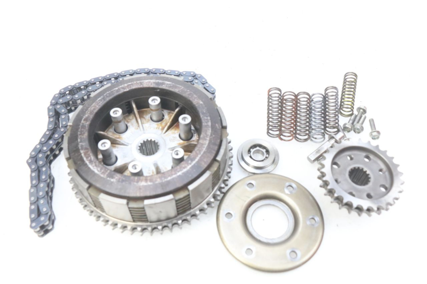 photo de EMBRAYAGE ROYAL ENFIELD BULLET CLASSIC 500 (2017 - 2020) - Gros plan technique