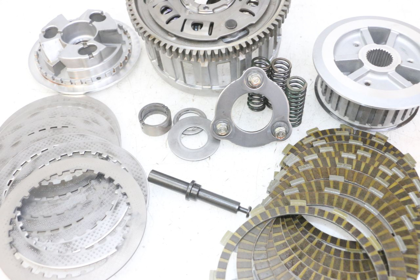 photo de EMBRAYAGE HONDA CB R 1000 (2018 - 2023) - Zoom composants