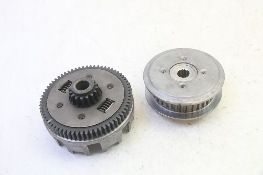 photo de EMBRAYAGE HONDA CBF 125 (2009 - 2015) - Vue rapprochée