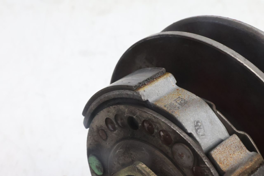 photo de EMBRAYAGE PEUGEOT CITYSTAR 125 (2011 - 2017) - État de surface