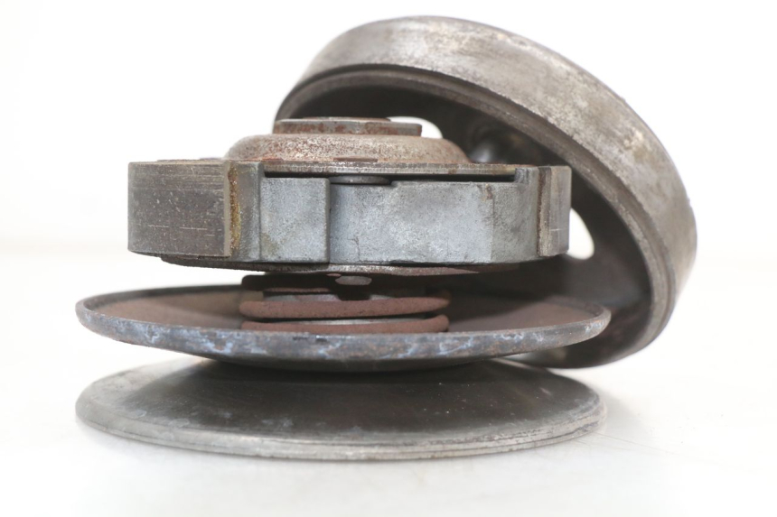 photo de EMBRAYAGE LONGJIA EASY MAX 125 (2020 - 2024) - Gros plan technique