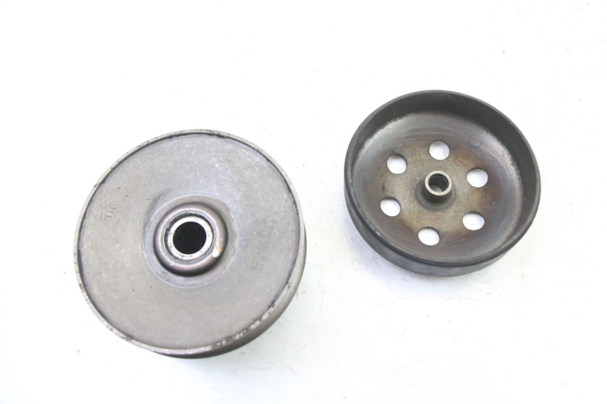 photo de EMBRAYAGE PEUGEOT ELYSTAR 50 (2002 - 2014) - Gros plan technique