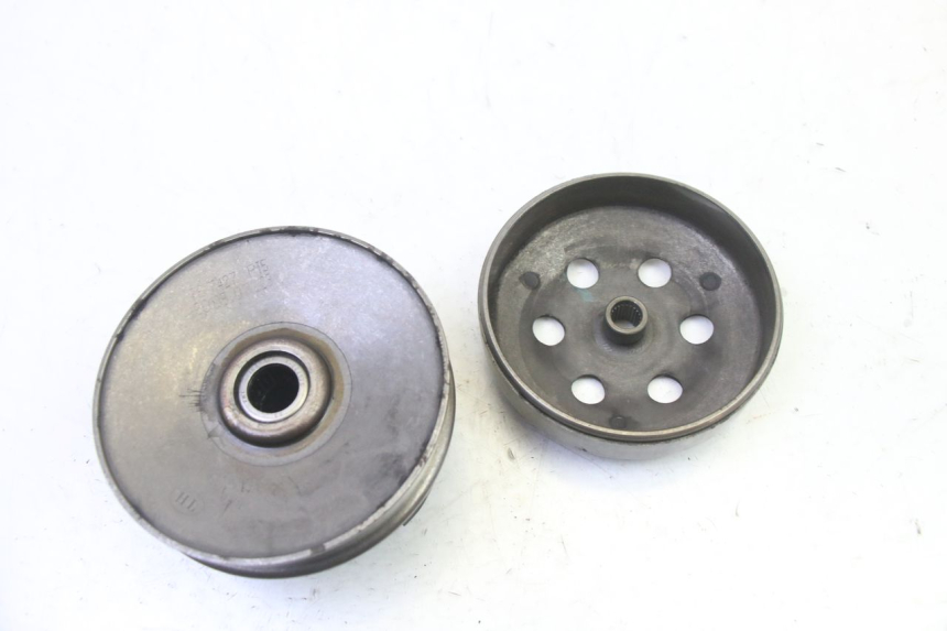 photo de EMBRAYAGE PEUGEOT ELYSTAR 50 (2002 - 2014) - Gros plan technique