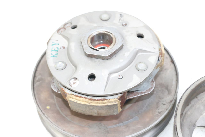 photo de EMBRAYAGE HONDA FES PANTHEON 2T 125 (1998 - 2002) - Vue d’ensemble