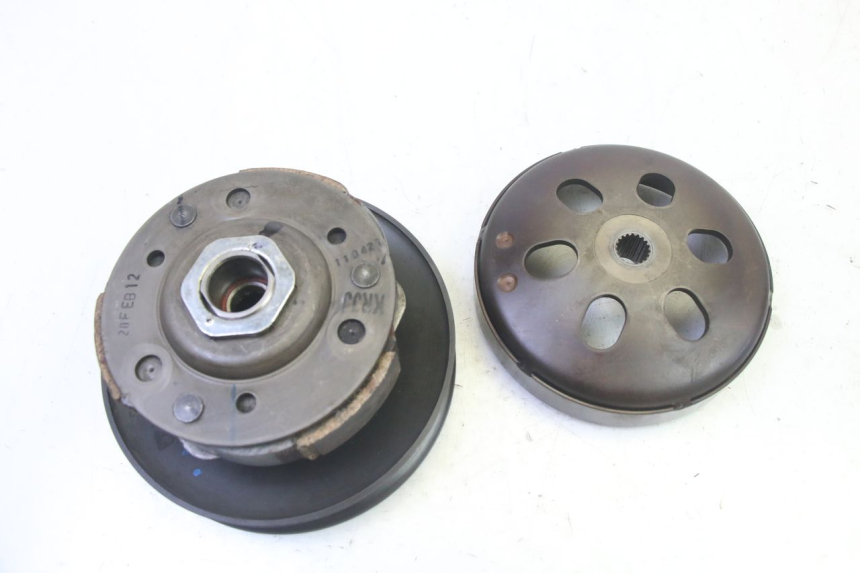 photo de EMBRAYAGE HONDA FES S-WING SWING ABS 125 (2007 - 2015) - Gros plan technique