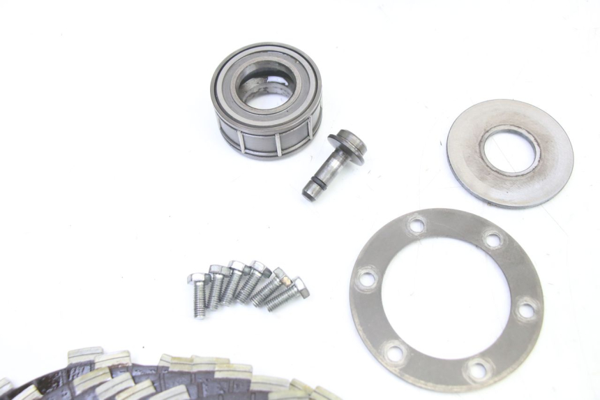 photo de EMBRAYAGE YAMAHA FJ 36Y 1100 (1984 - 1985) - Détails caractéristiques