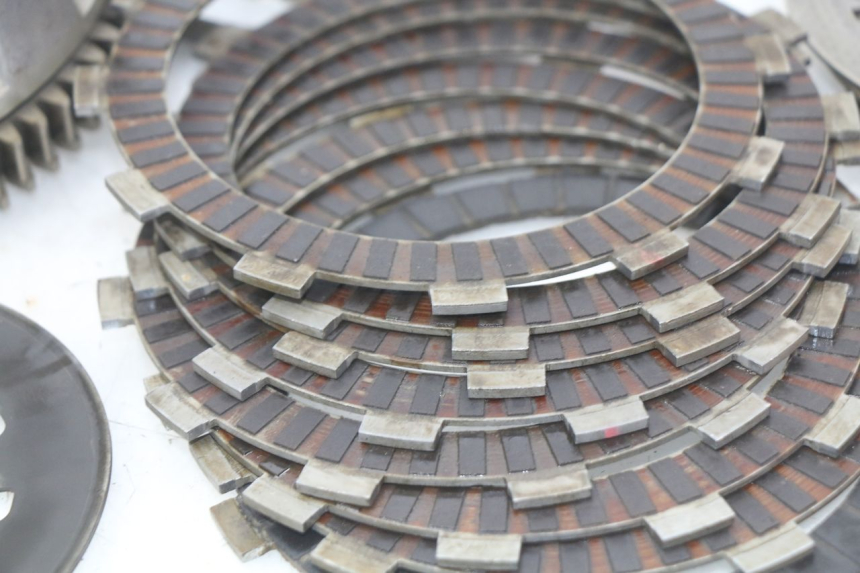 photo de EMBRAYAGE YAMAHA FJR ABS 1300 (2006 - 2012) - Vue rapprochée