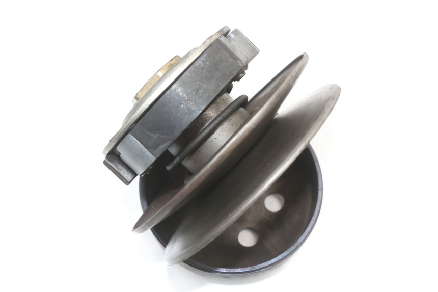 photo de EMBRAYAGE PIAGGIO FLY 2T 50 (2004 - 2017) - Gros plan technique