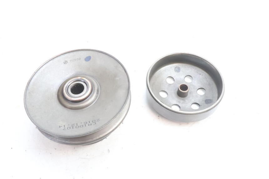 photo de EMBRAYAGE PIAGGIO FLY 2T 50 (2004 - 2017) - Gros plan technique