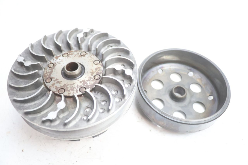 photo de EMBRAYAGE GILERA GP 800 (2007 - 2013) - Gros plan technique