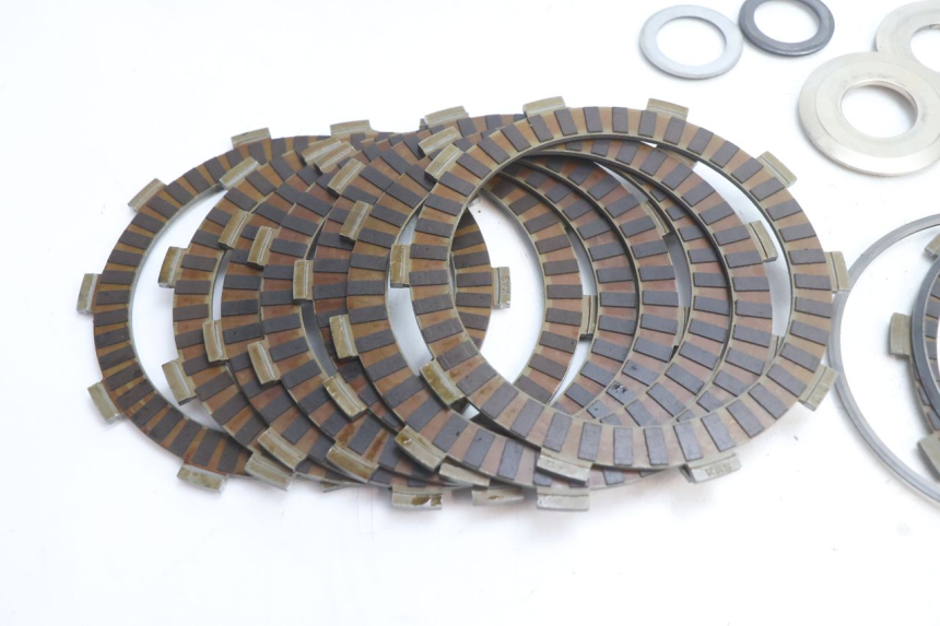 photo de EMBRAYAGE SUZUKI GSR 600 (2005 - 2012) - État de surface