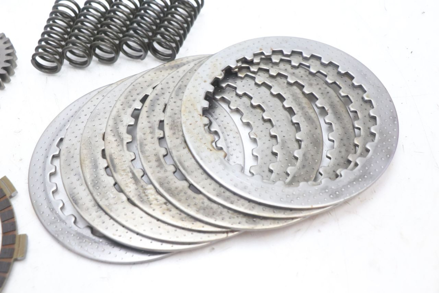 photo de EMBRAYAGE SUZUKI GSR 600 (2005 - 2012) - Marquages et références