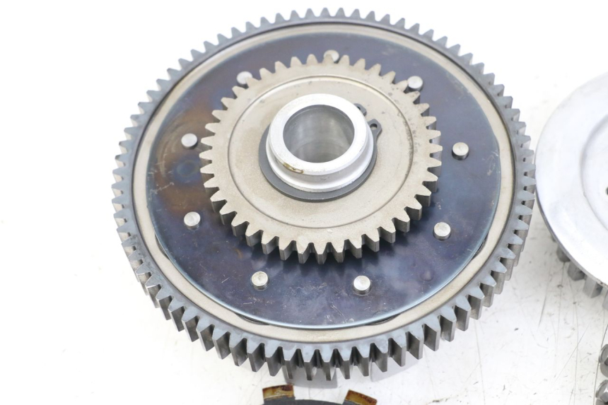 photo de EMBRAYAGE SUZUKI GSX E 250 (1982 - 1983) - Détails caractéristiques