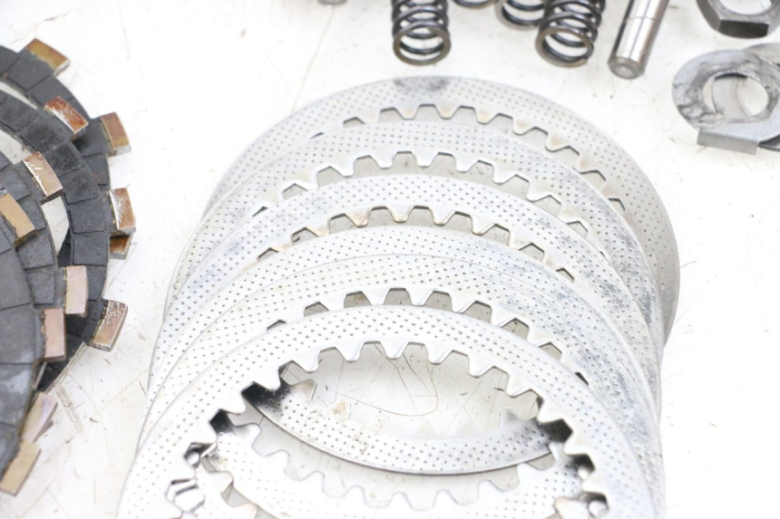 photo de EMBRAYAGE SUZUKI GSX E 250 (1982 - 1983) - Inspection visuelle