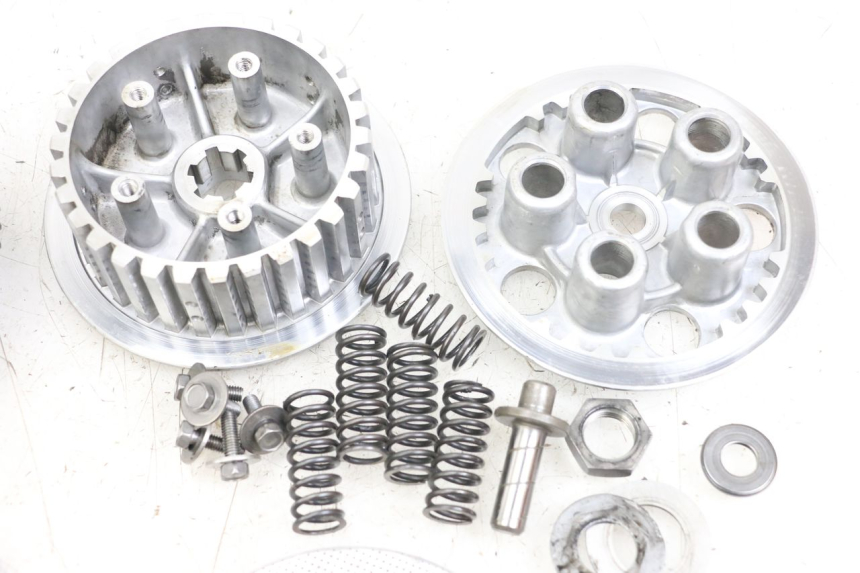 photo de EMBRAYAGE SUZUKI GSX E 250 (1982 - 1983) - Zoom qualité