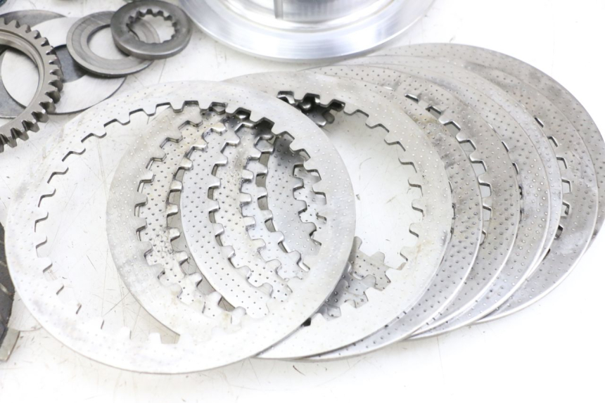 photo de EMBRAYAGE KAWASAKI GTR 1000 (1994 - 2004) - Vue rapprochée