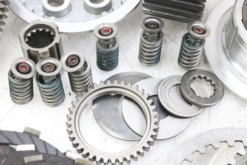 photo de EMBRAYAGE KAWASAKI GTR 1000 (1994 - 2004) - Focus structure