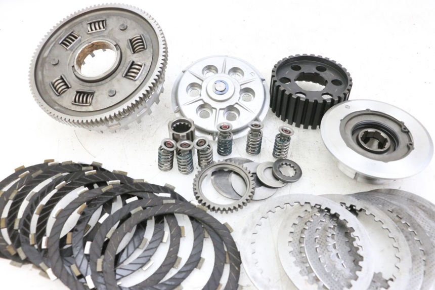 photo de EMBRAYAGE KAWASAKI GTR 1000 (1994 - 2004) - État de surface