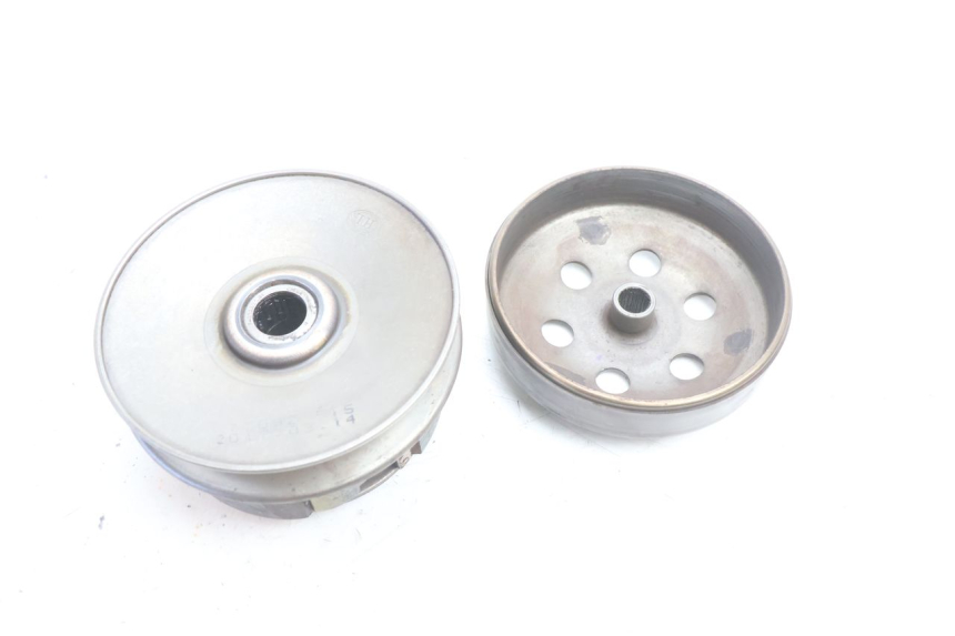 photo de EMBRAYAGE PEUGEOT KISBEE 2T 50 (2010 - 2017) - Gros plan technique