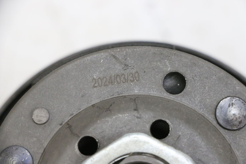photo de EMBRAYAGE PEUGEOT KISBEE 4T 50 (2010 - 2017) - Détail de la pièce